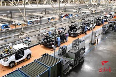 智能化賦能汽車產業(yè) 智能網聯汽車相關技術研究與應用展望